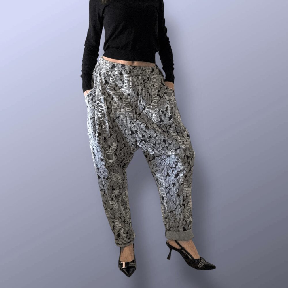 Pantaloni Strappati Cavallo Basso